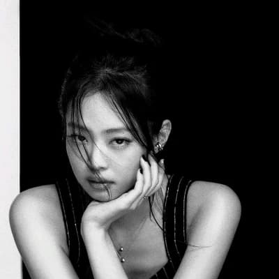 Jennie thumbnail