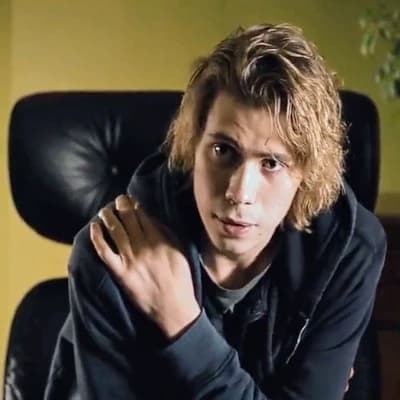 Alec Travers thumbnail