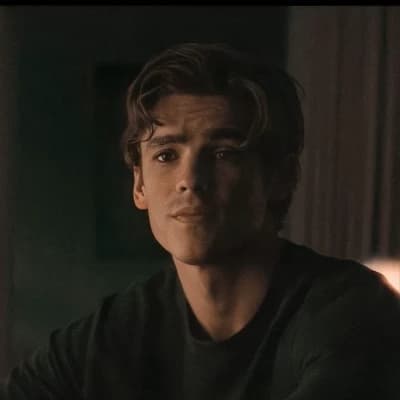Richard Grayson (Nightwing) thumbnail