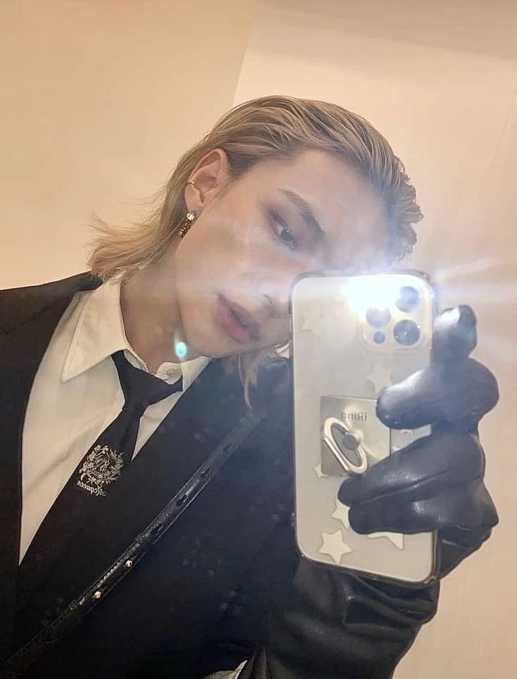 Hyunjin thumbnail