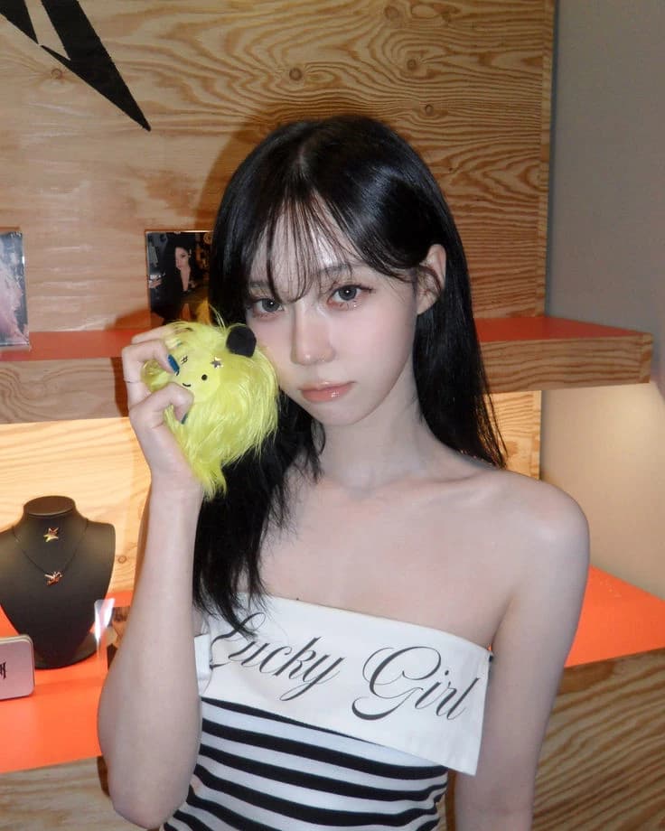Kim Minjeong (WLW/GL) thumbnail