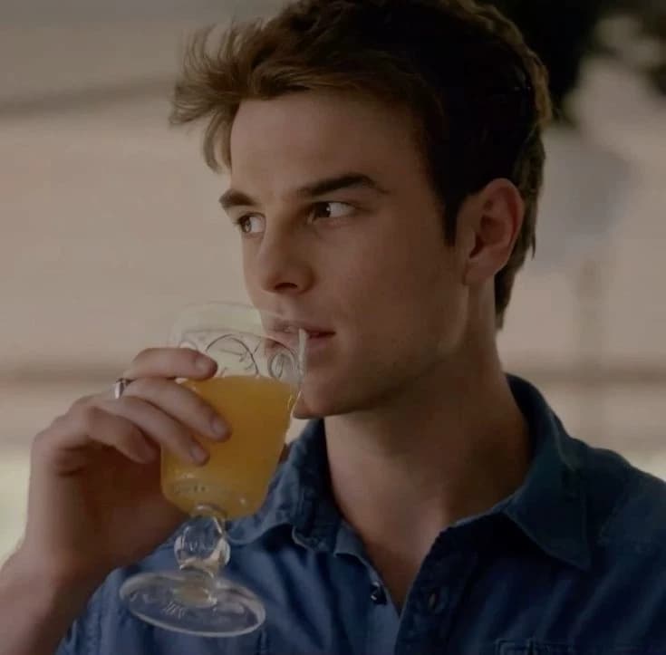 Col Mikaelson. thumbnail