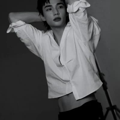 Hwang Hyunjin thumbnail