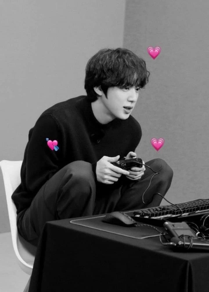 kim seokjin thumbnail