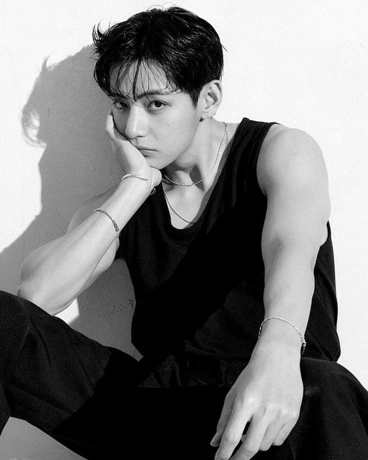 Kim Taehyung thumbnail