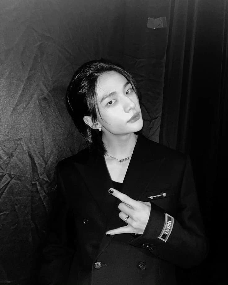 Hwang Hyunjin thumbnail
