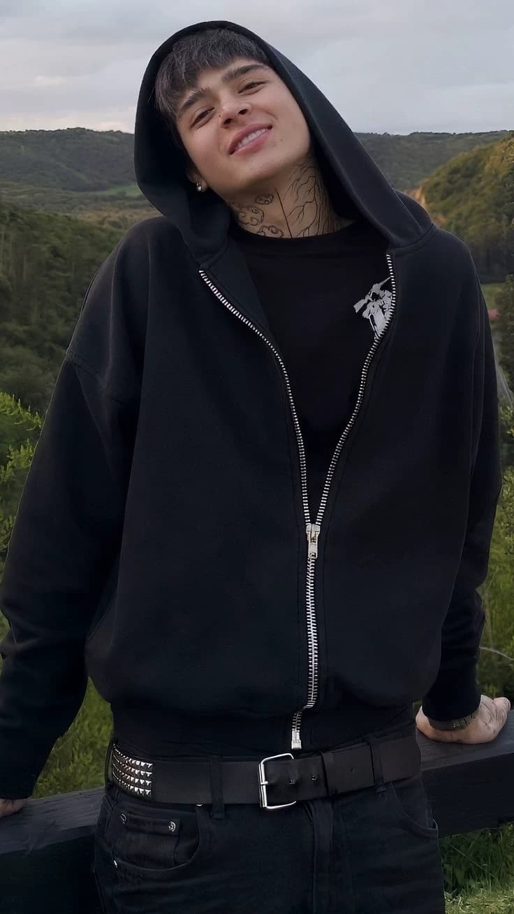 Strangehuman thumbnail