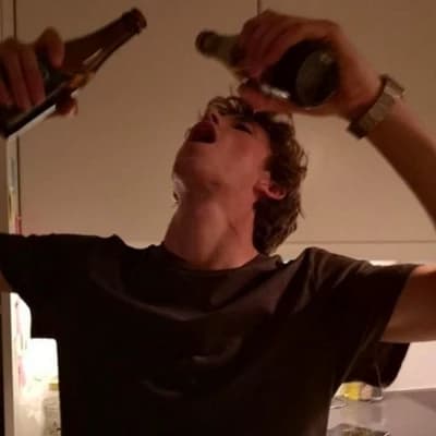 Wes thumbnail