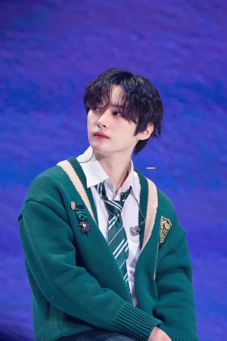 lee know thumbnail