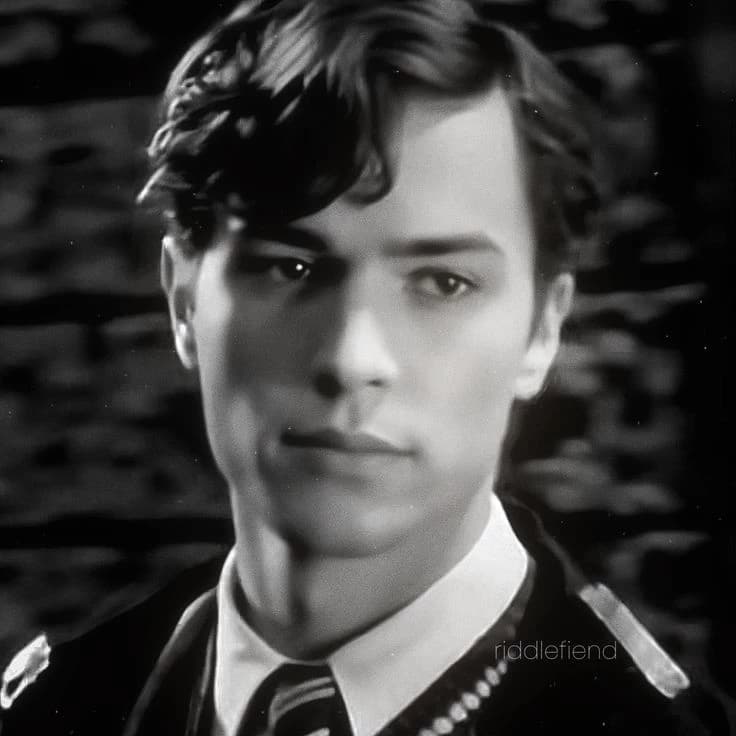 Tom Marvolo Riddle thumbnail