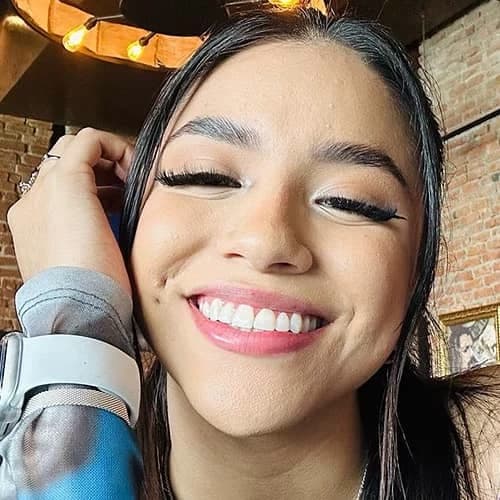 "Hisoyvaleria" Valeria Ramírez thumbnail