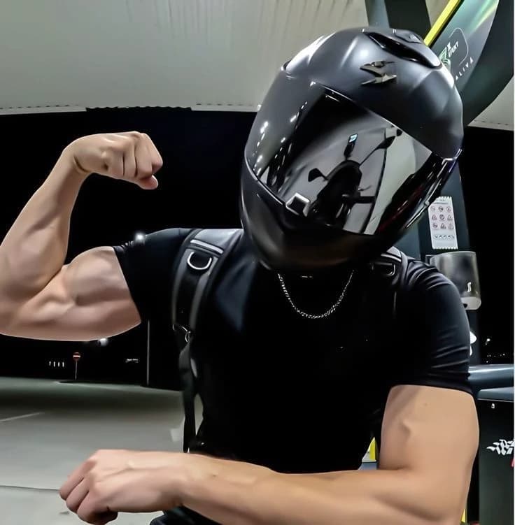 luca ~ 🫦 thumbnail