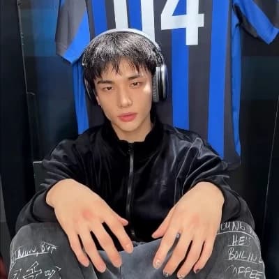 Hyunjin thumbnail