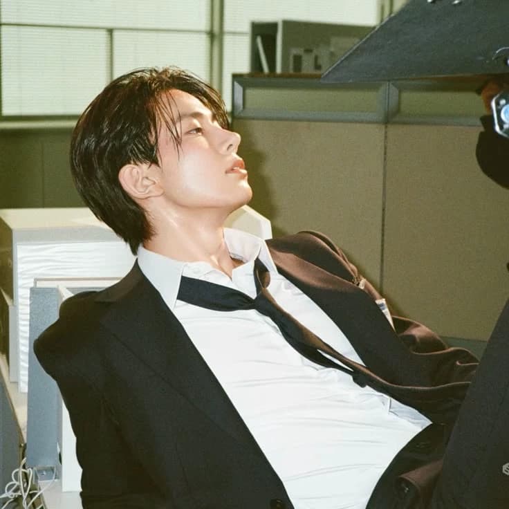 Lee heeseung thumbnail
