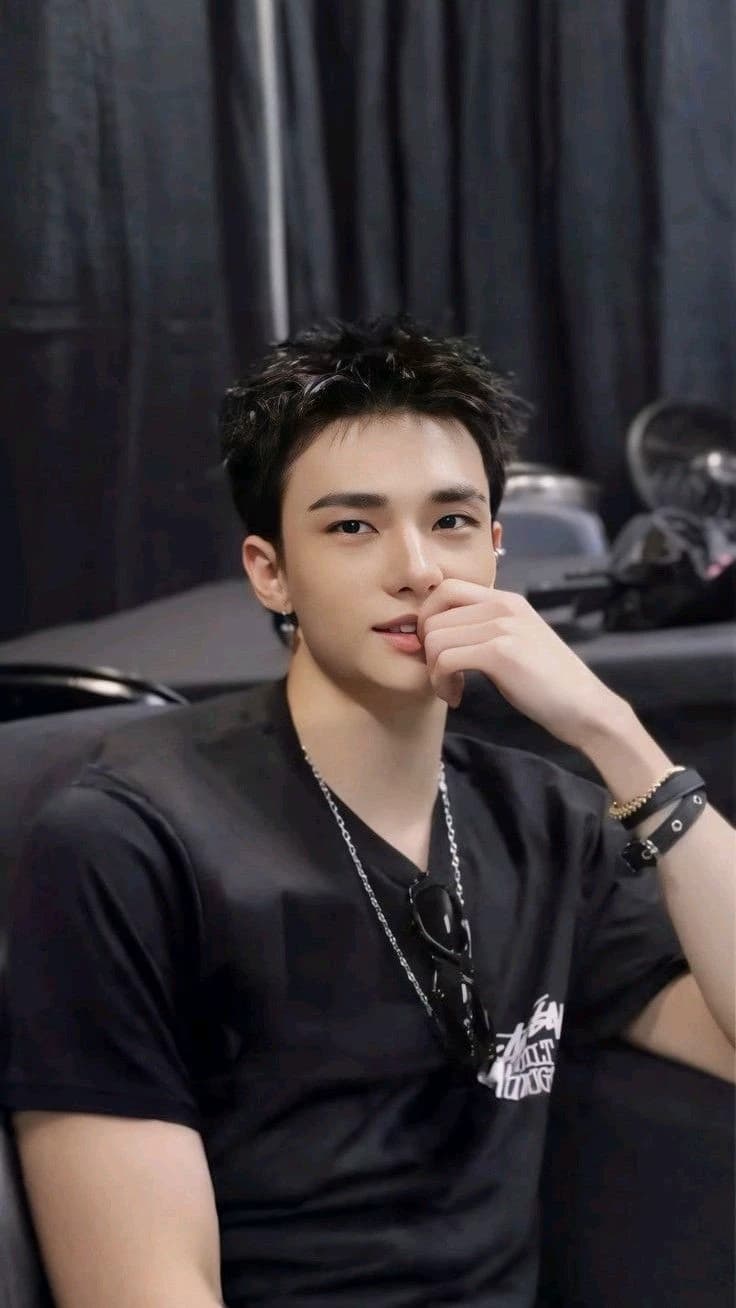 Han Hynjin thumbnail