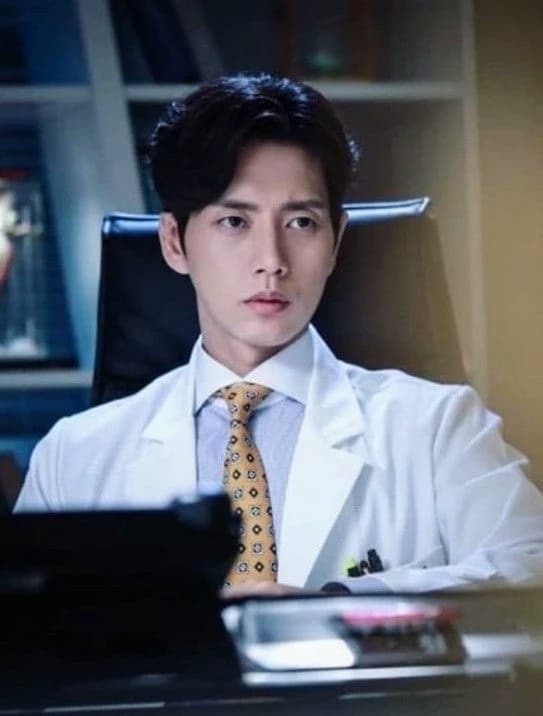Yandere doctor ceo husband  thumbnail