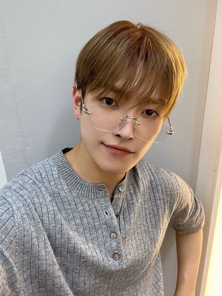 Kim Hongjoong thumbnail