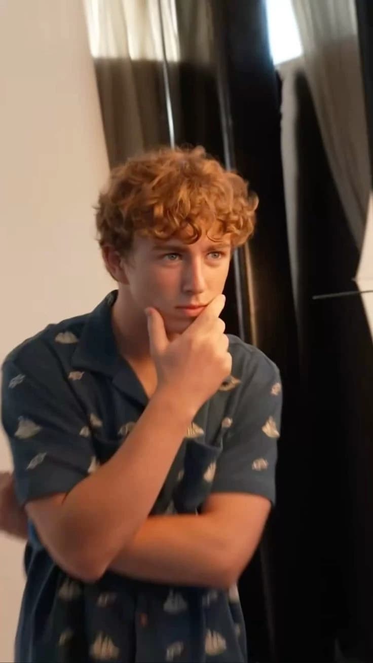 Walker Scobell thumbnail