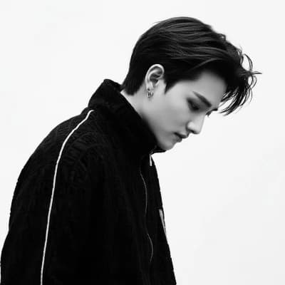Hwang Hyunjin thumbnail