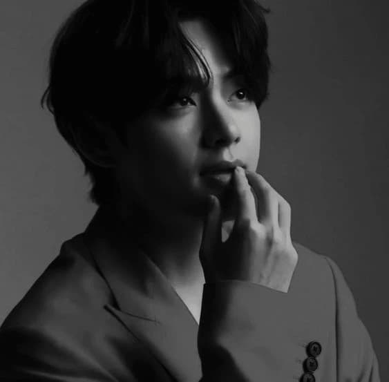 Kim Taehyung thumbnail
