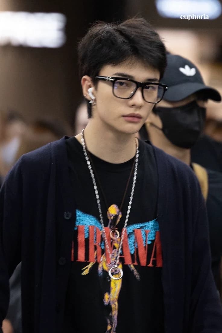 Hwang Hyunjjn thumbnail