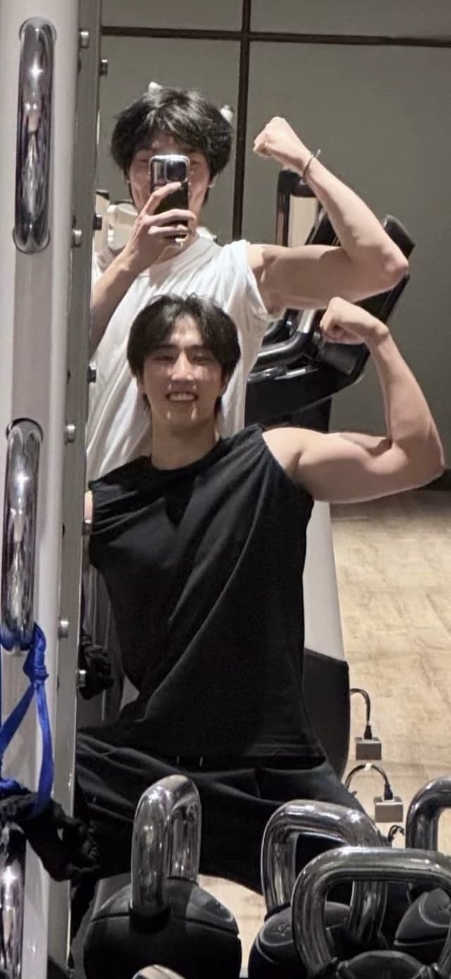 Han Jisung, YG Jeongin (BL/MLM) thumbnail