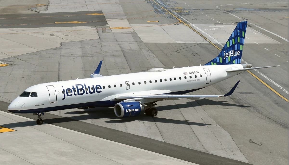 JetBlue e190 flight thumbnail