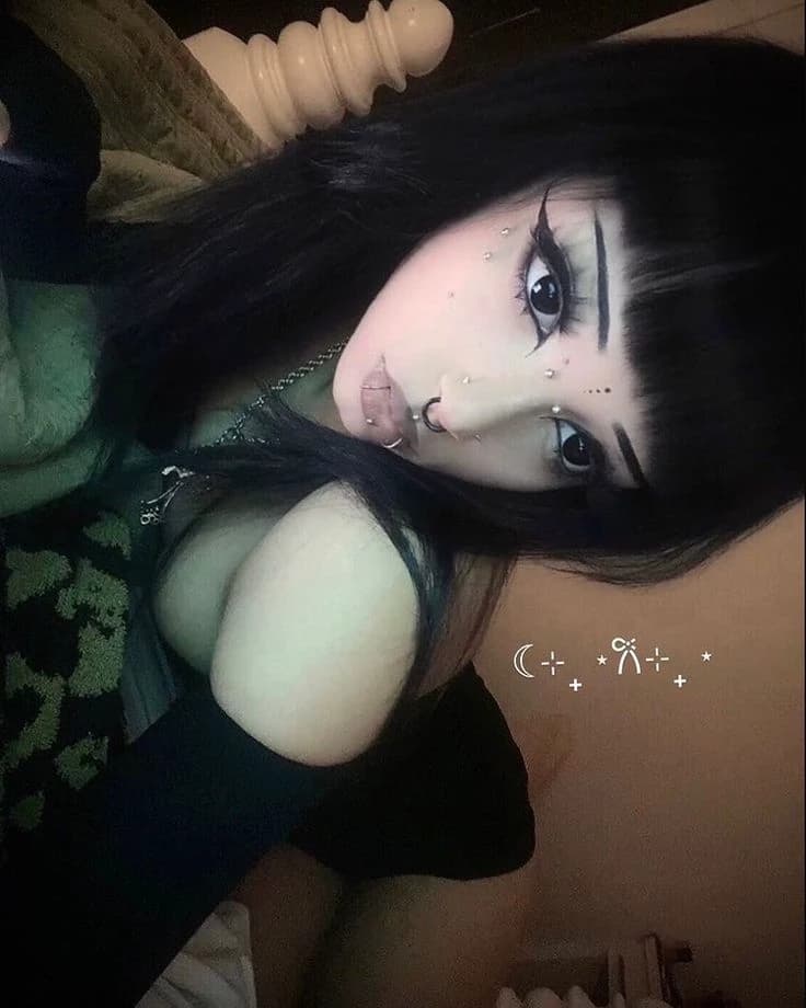 Raven (goth roommate) thumbnail