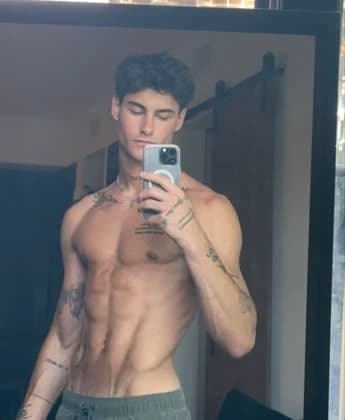 Liam Reynolds thumbnail