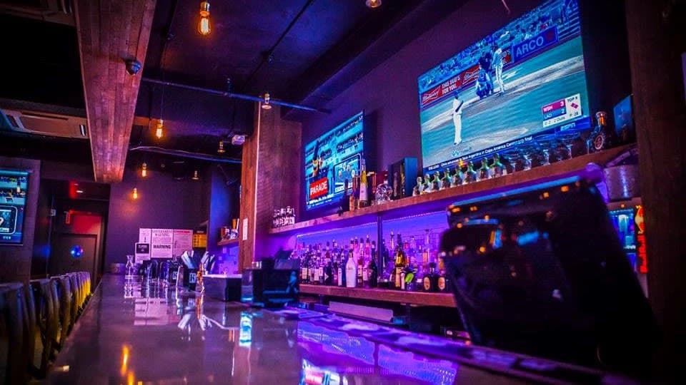Work at a bar thumbnail