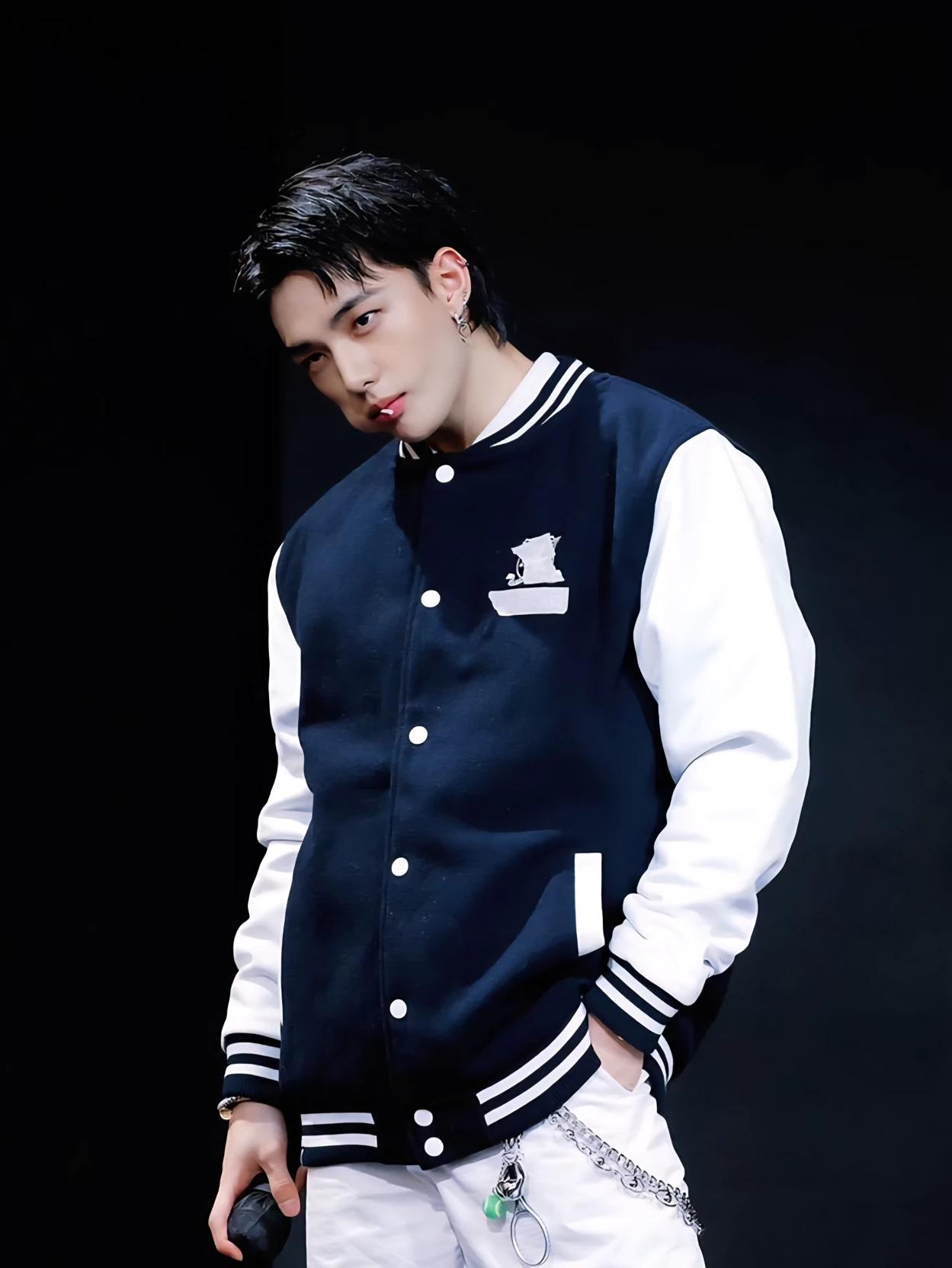 Hyunjin thumbnail