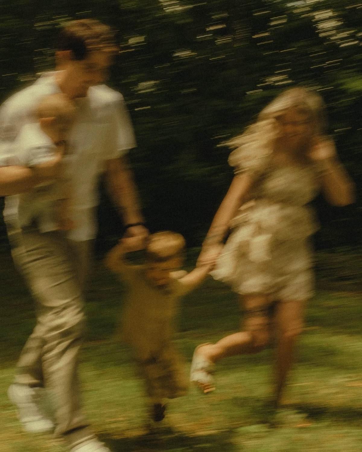 Lovely family thumbnail