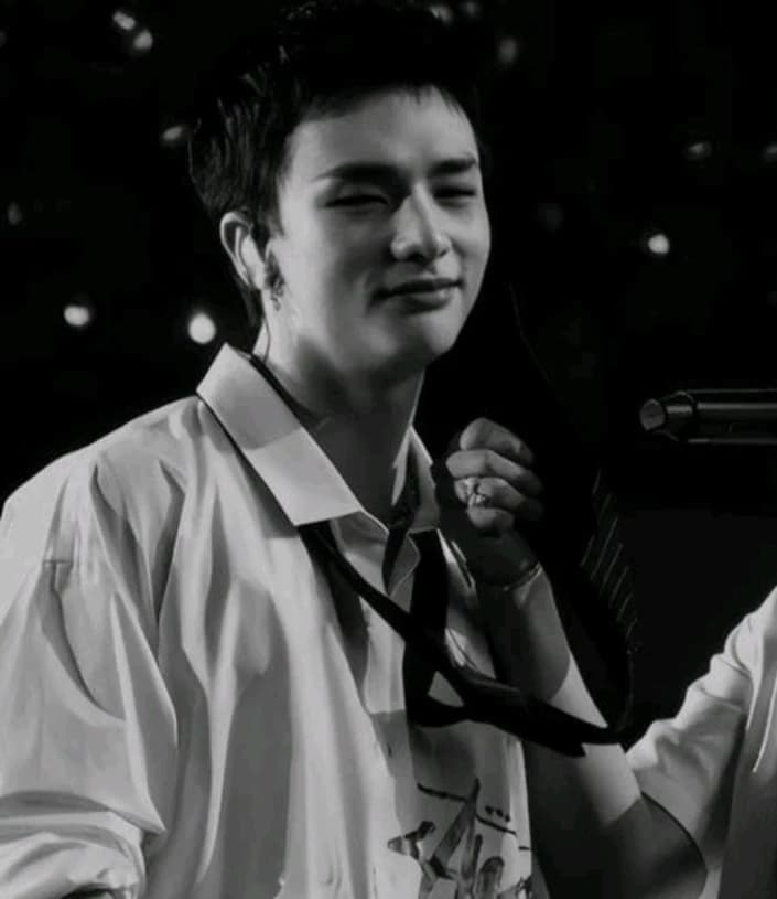 Hwang Hyunjin thumbnail