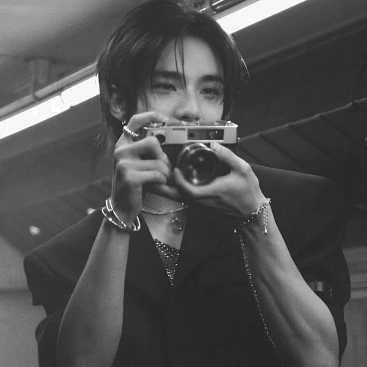 Hyunjin thumbnail