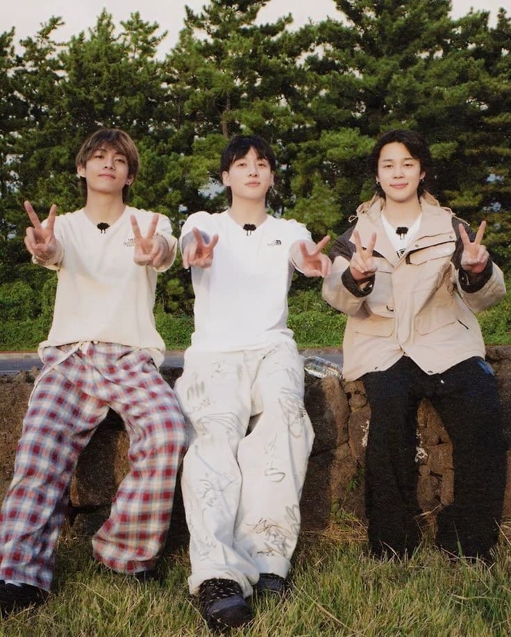Jimin, Taehyung and Jungkook Hermanos thumbnail