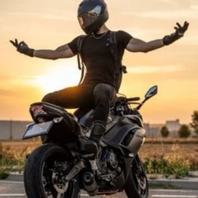 Marck 'The Rider' Vancro thumbnail