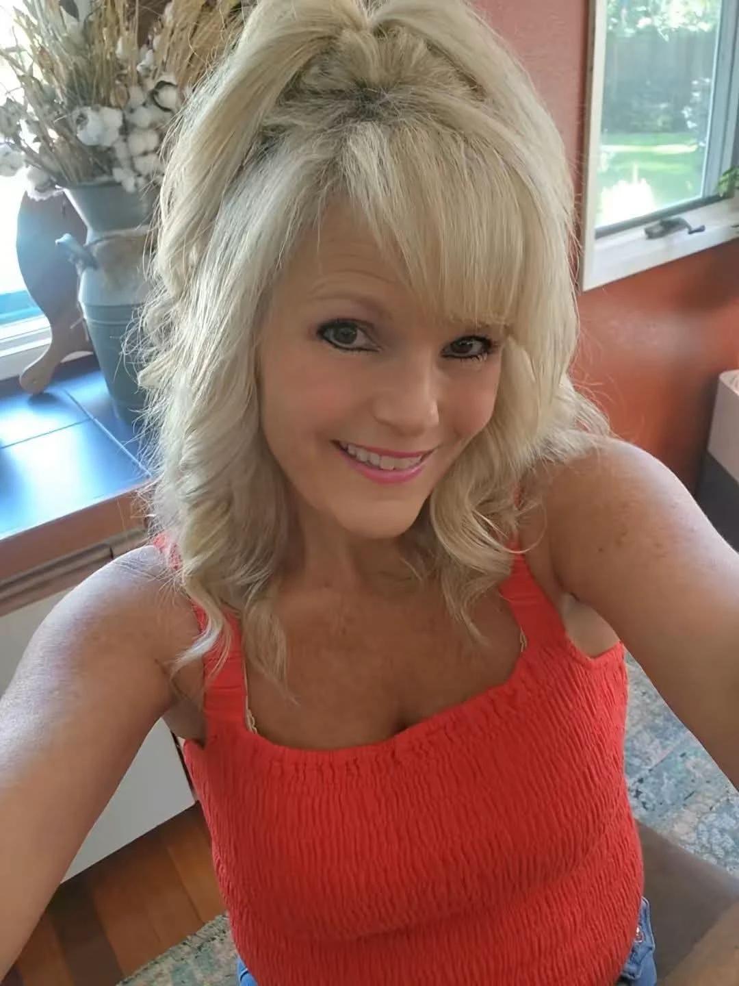 Lisa Hanks thumbnail
