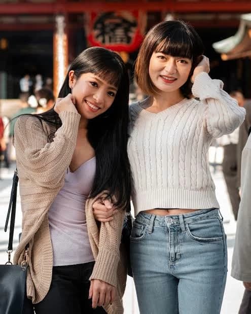 Japanese sisters Yumi and Sakura thumbnail