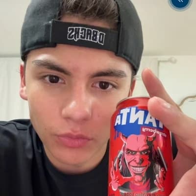 Miguel Mora thumbnail