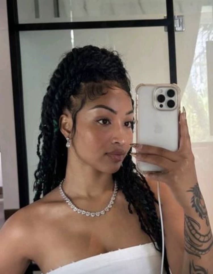 Shenseea  thumbnail