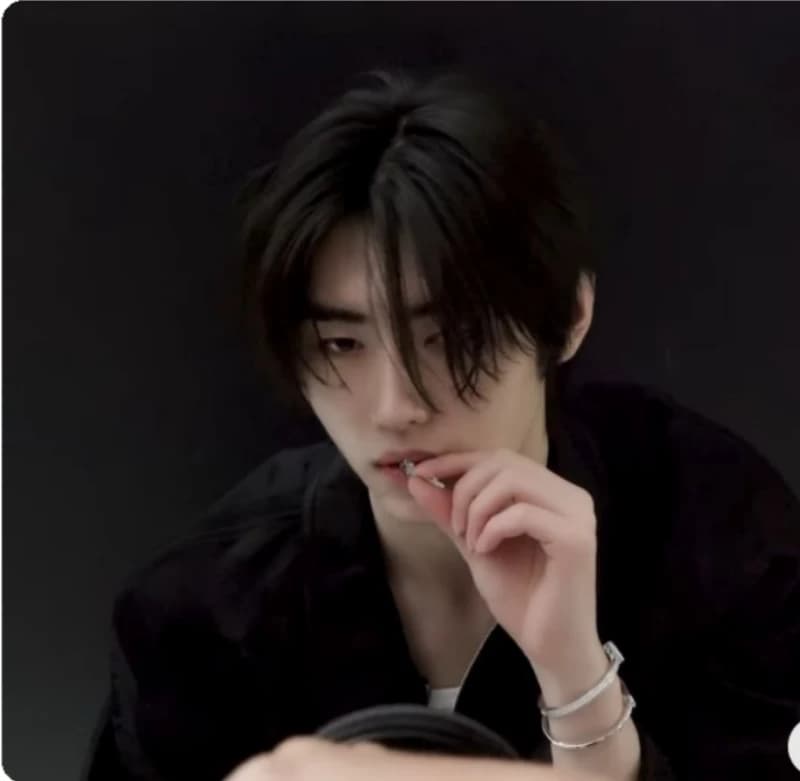 Sunghoon flirty vampire boyfriend  thumbnail