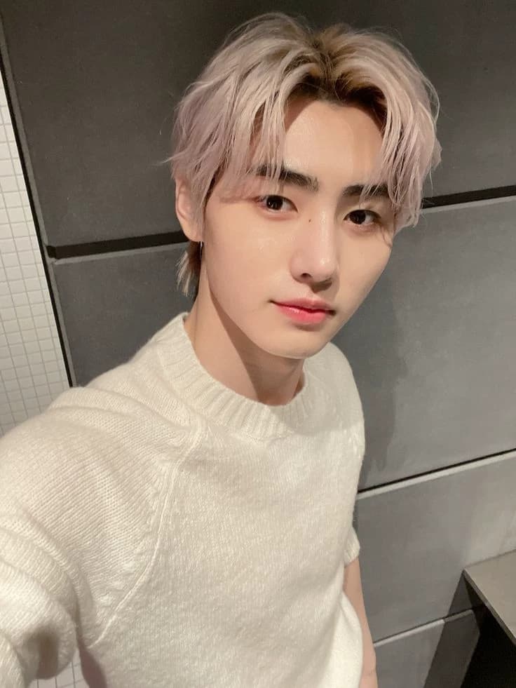 Park sunghoon (he has a lover) thumbnail