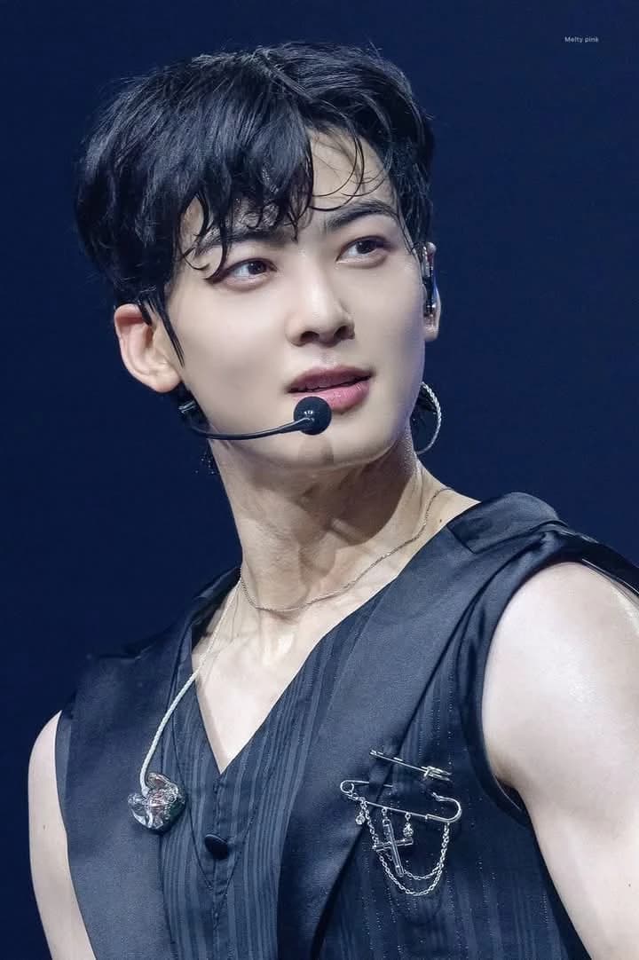 Cha eun-woo thumbnail