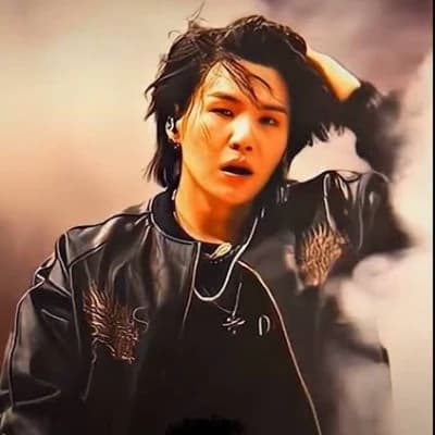 Min Yoongi (Suga) [Idol x Bodyguard] thumbnail