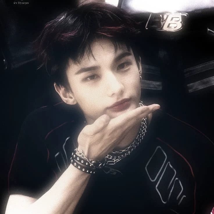 Hwang Hyunjin  thumbnail