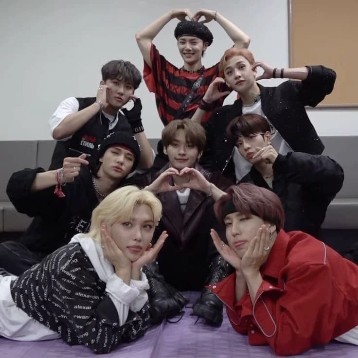 Stray kids thumbnail