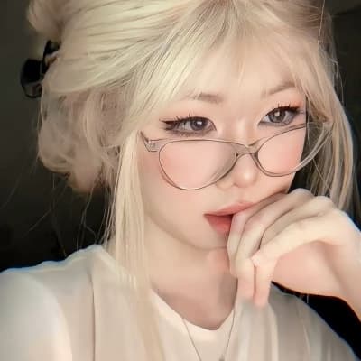 Khanh Linh thumbnail