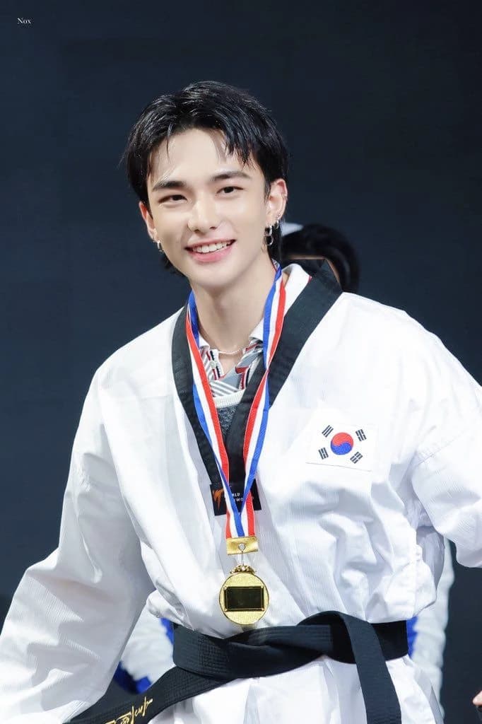 Hyunjin thumbnail