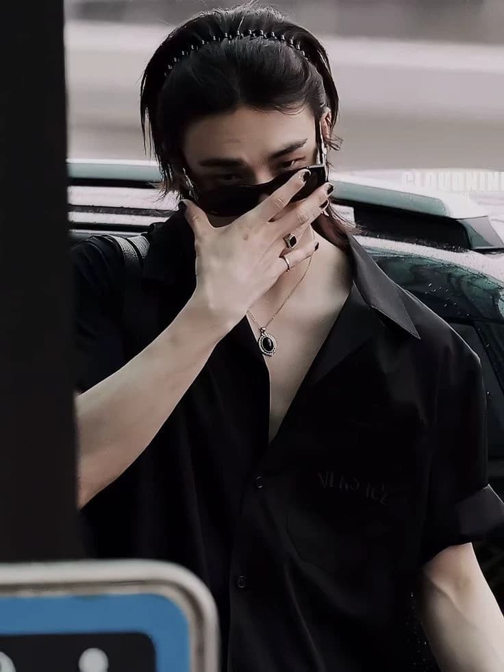 hyunjin skz thumbnail