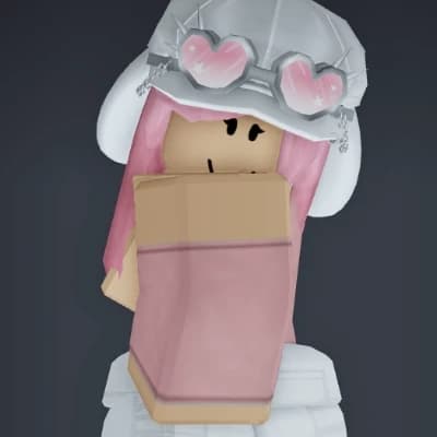 Evelyn (Your Roblox Girlfriend?) thumbnail